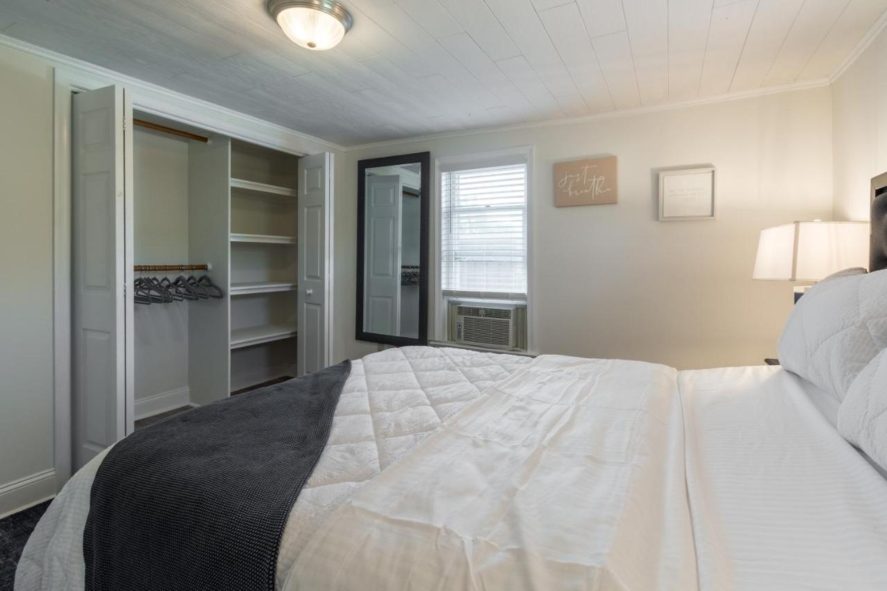 למברטוויל Luxurious Retreat, Parking, Restaurants, Near New Hope, 1Mile Delaware River מראה חיצוני תמונה